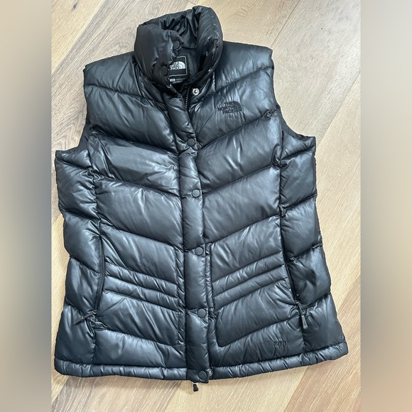 The North Face Women's Quilted Black Vest - Picture 1 of 4